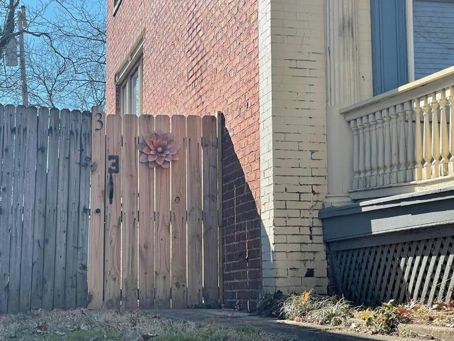 E3 Centrally Located In Carytown Fully Fenced Richmond Kültér fotó
